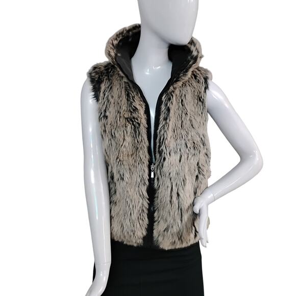 Faded Glory Reversible Vest Size Small Beige Faux Fur and Black Zipper Pockets - Picture 1 of 11